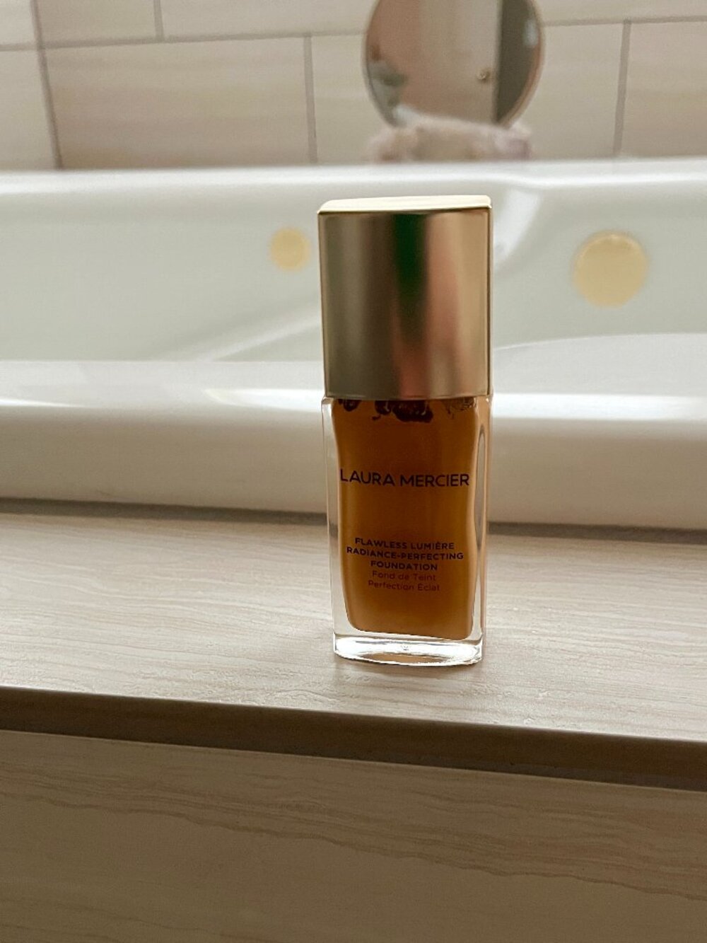 LAURA MERCIER FLAWLESS LUMIERE RADIANCE PERFECTING FOUNDATION